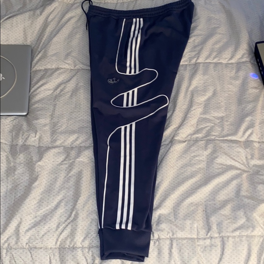 Adidas sweats - Picture 4 of 4